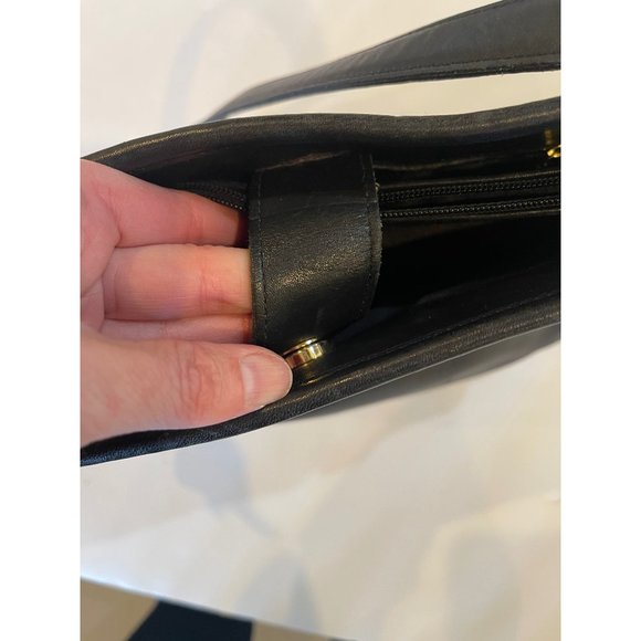 Coach Black Leather Classic Crossbody Messenger Bag With Adjustable Strap - Picture 6 of 15